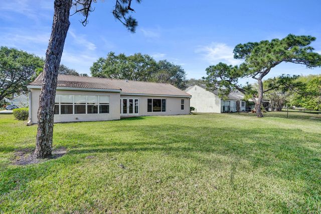 3825 Sabal Lakes Road, Delray Beach, FL 33445