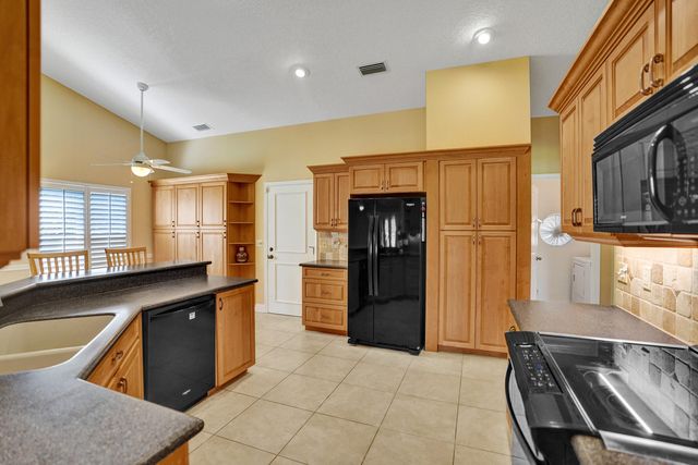 3825 Sabal Lakes Road, Delray Beach, FL 33445