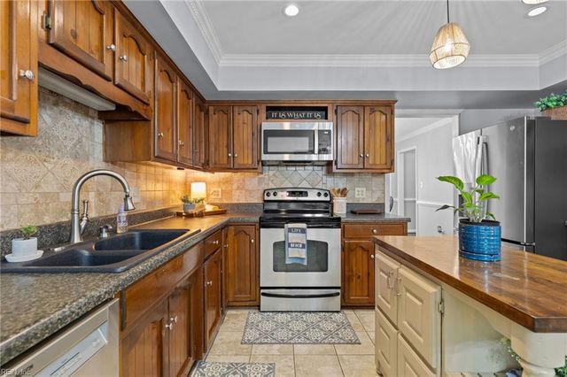 405 Currituck DR, Chesapeake, VA 23322