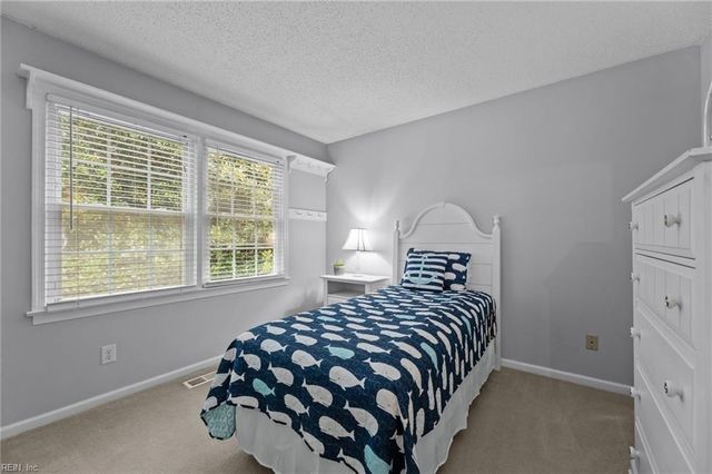 405 Currituck DR, Chesapeake, VA 23322