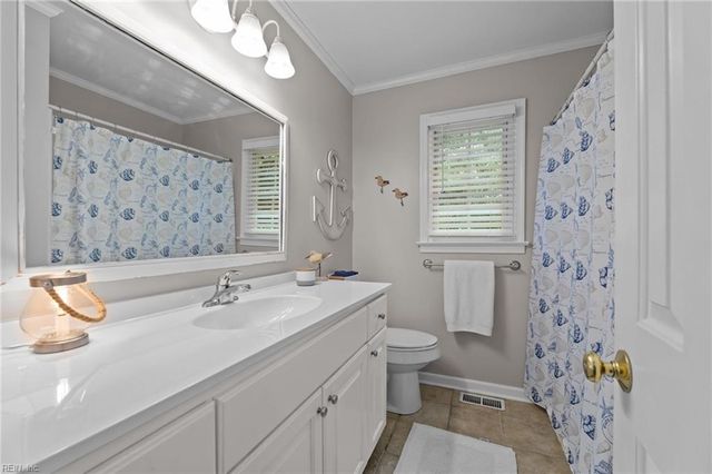 405 Currituck DR, Chesapeake, VA 23322