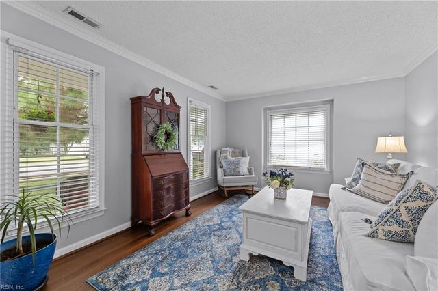 405 Currituck DR, Chesapeake, VA 23322