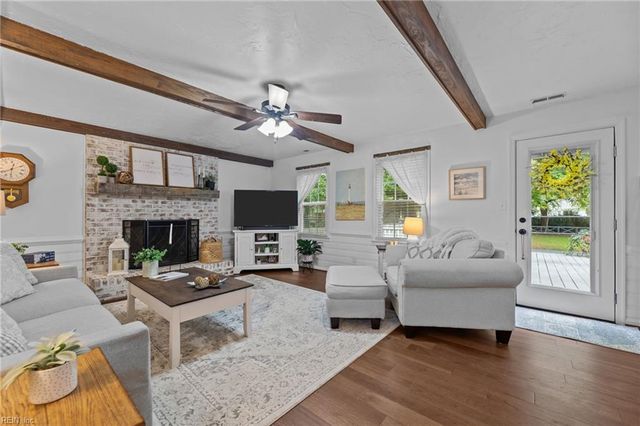 405 Currituck DR, Chesapeake, VA 23322