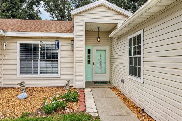 25111 BONNIE BLUE COURT, Leesburg, FL 34748