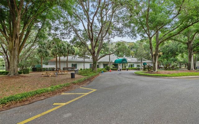 25111 BONNIE BLUE COURT, Leesburg, FL 34748