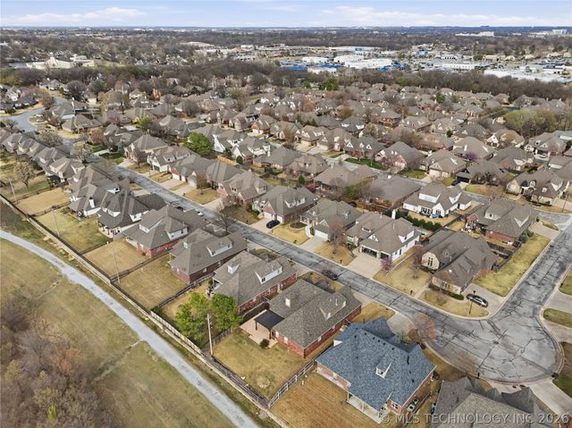 9402 S 73rd East Avenue, Tulsa, OK 74133