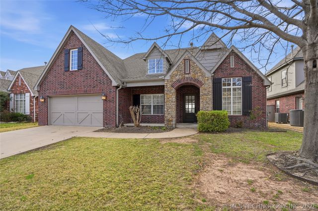 9402 S 73rd East Avenue, Tulsa, OK 74133