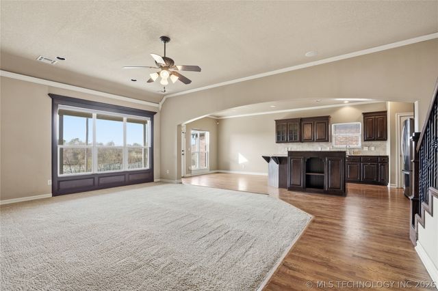 9402 S 73rd East Avenue, Tulsa, OK 74133