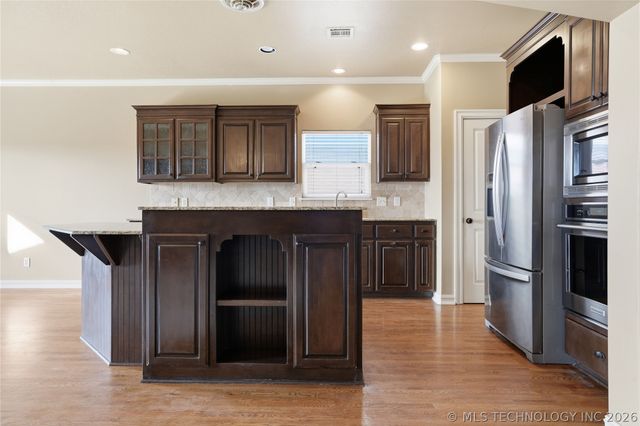 9402 S 73rd East Avenue, Tulsa, OK 74133