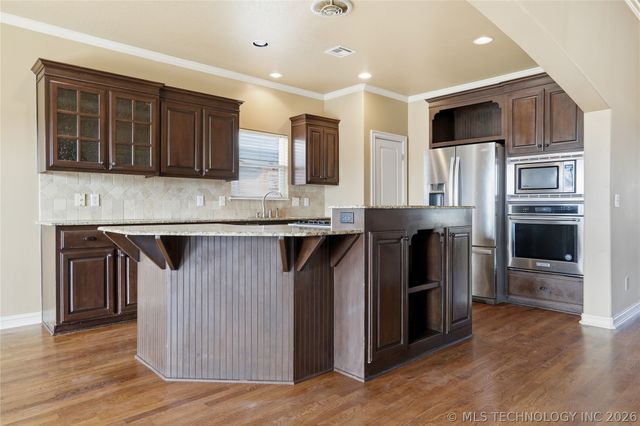 9402 S 73rd East Avenue, Tulsa, OK 74133