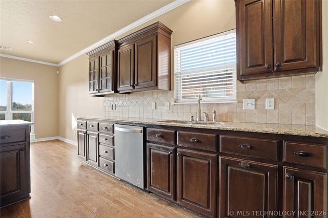 9402 S 73rd East Avenue, Tulsa, OK 74133