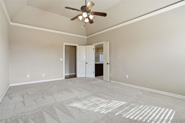 9402 S 73rd East Avenue, Tulsa, OK 74133