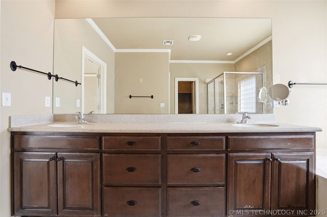 9402 S 73rd East Avenue, Tulsa, OK 74133