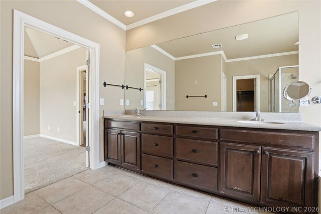 9402 S 73rd East Avenue, Tulsa, OK 74133