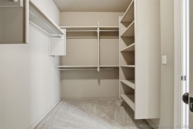 9402 S 73rd East Avenue, Tulsa, OK 74133