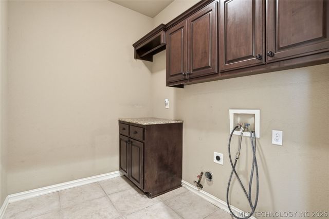 9402 S 73rd East Avenue, Tulsa, OK 74133