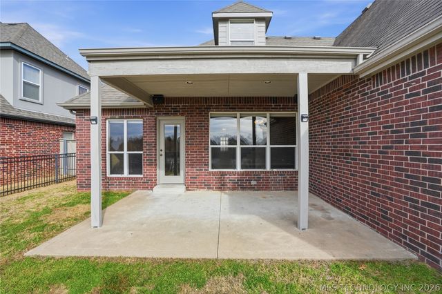 9402 S 73rd East Avenue, Tulsa, OK 74133
