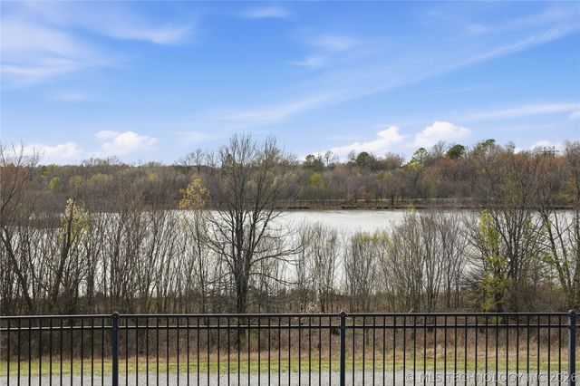 9402 S 73rd East Avenue, Tulsa, OK 74133