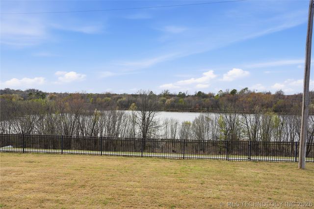 9402 S 73rd East Avenue, Tulsa, OK 74133