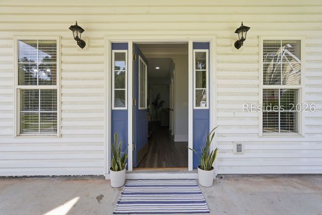 7 Parrot Creek Dr, Okatie, SC 29909