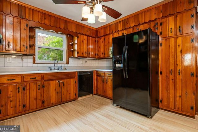 2876 Bob White Drive SW, Atlanta, GA 30311
