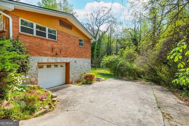 2876 Bob White Drive SW, Atlanta, GA 30311