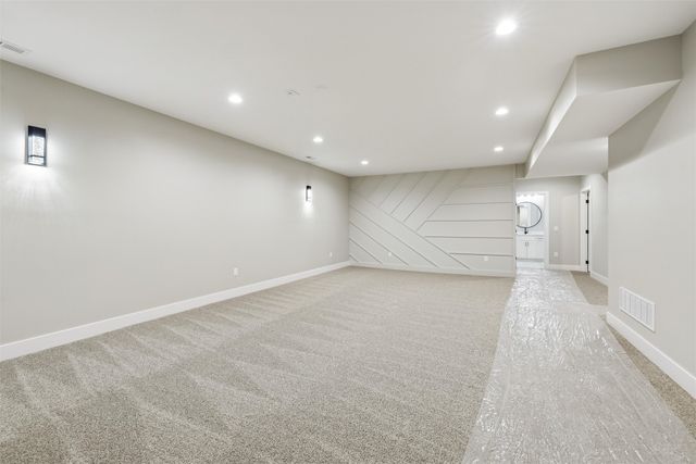 1201 Lakeview Circle NW, Bondurant, IA 50035