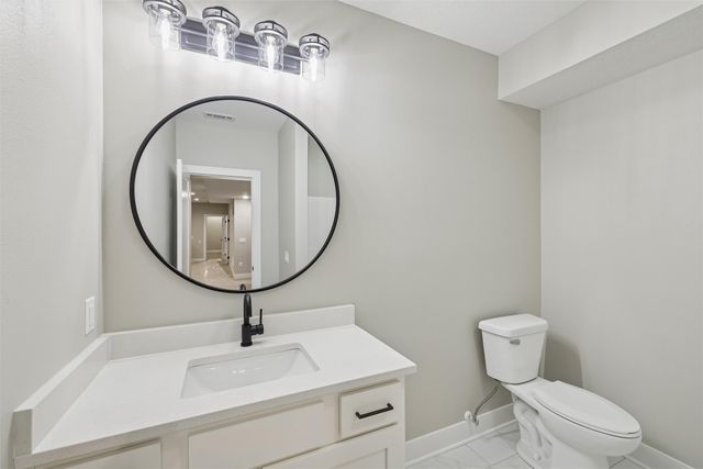 1201 Lakeview Circle NW, Bondurant, IA 50035