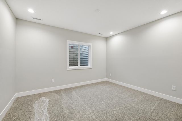 1201 Lakeview Circle NW, Bondurant, IA 50035