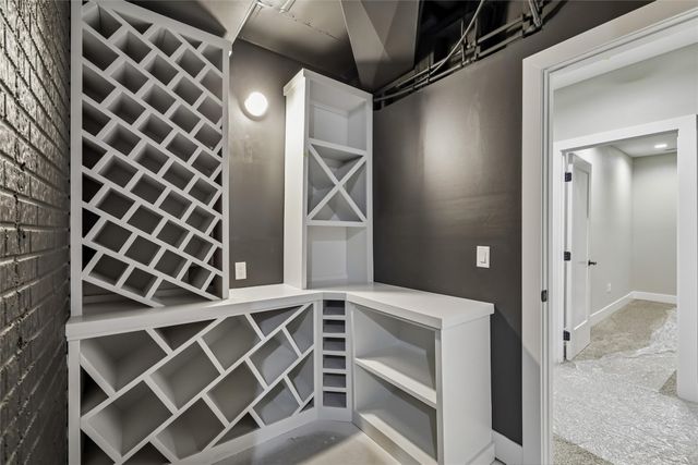 1201 Lakeview Circle NW, Bondurant, IA 50035