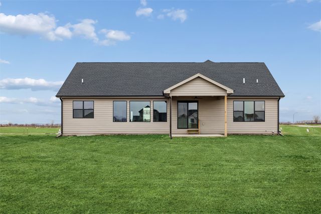 1201 Lakeview Circle NW, Bondurant, IA 50035