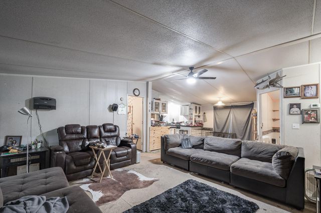 207 Florabunda Drive, Crosby, TX 77532