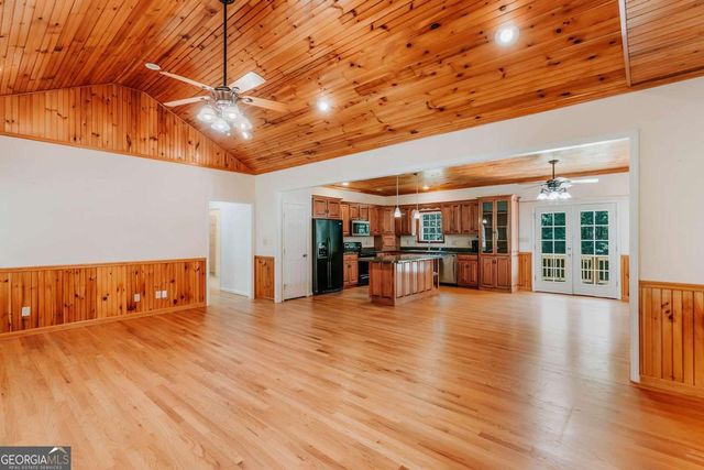 252 Sandy Cross Road, Lexington, GA 30648