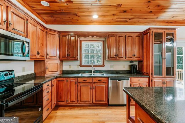 252 Sandy Cross Road, Lexington, GA 30648