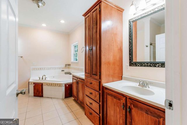 252 Sandy Cross Road, Lexington, GA 30648