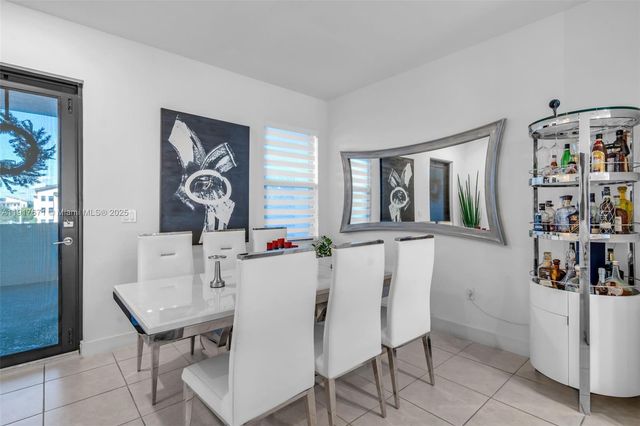 7915 NW 104th Ave 24, Doral, FL 33178