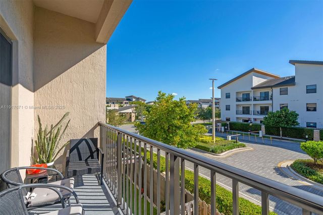 7915 NW 104th Ave 24, Doral, FL 33178