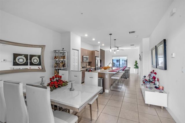 7915 NW 104th Ave 24, Doral, FL 33178