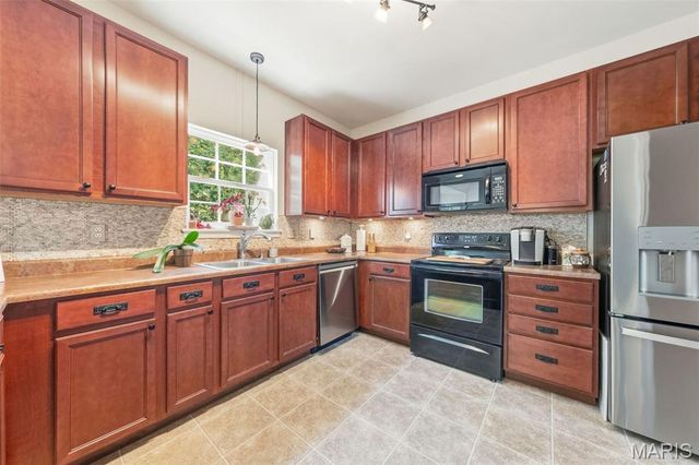 132 Towergate Drive, Lake St Louis, MO 63367