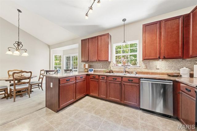 132 Towergate Drive, Lake St Louis, MO 63367