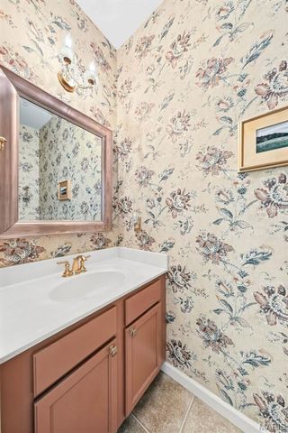 132 Towergate Drive, Lake St Louis, MO 63367