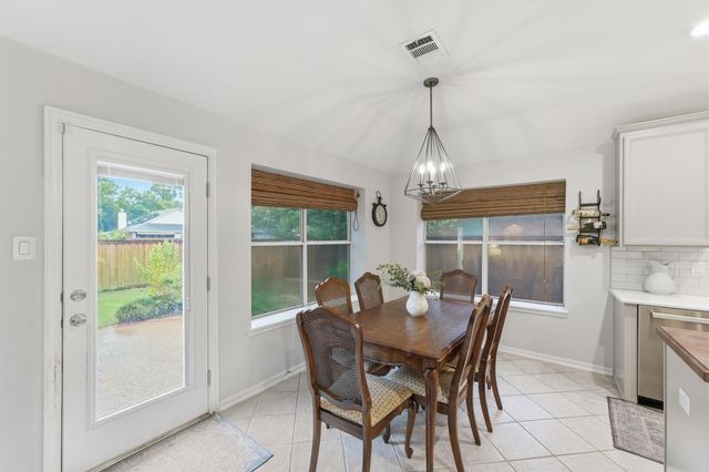 38 Wimberly Way, Conroe, TX 77385