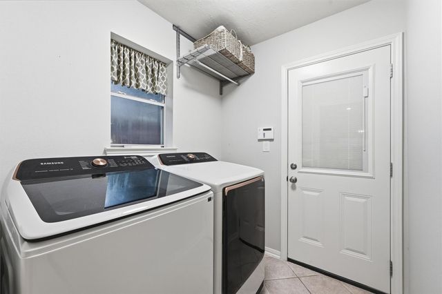 38 Wimberly Way, Conroe, TX 77385