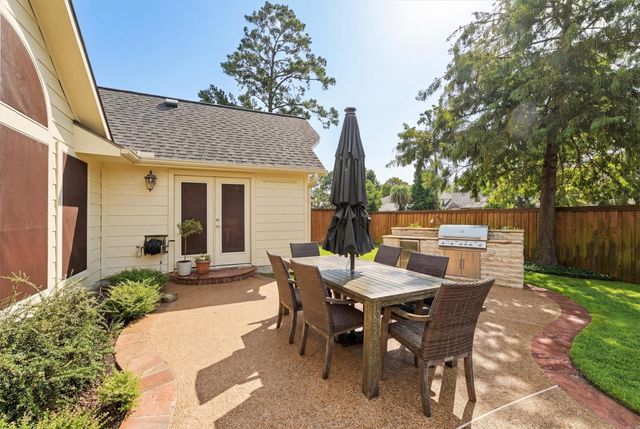 38 Wimberly Way, Conroe, TX 77385