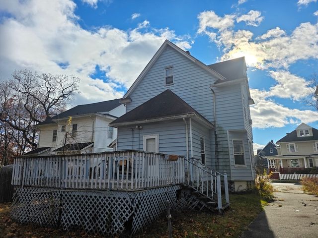 21 Clifford St, Springfield, MA 01109