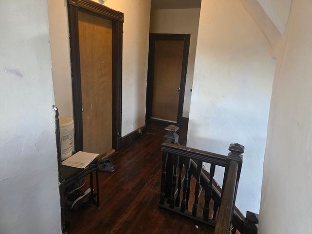 21 Clifford St, Springfield, MA 01109