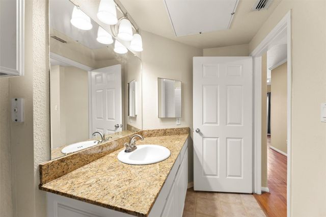 1330 Old Spanish Trail 7108, Houston, TX 77054