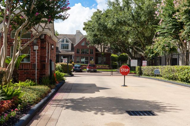 1330 Old Spanish Trail 7108, Houston, TX 77054