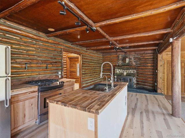 21628 Taos Rd, Indian Hills, CO 80454