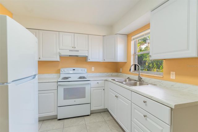 140 AVENUE W NW 2, Winter Haven, FL 33881